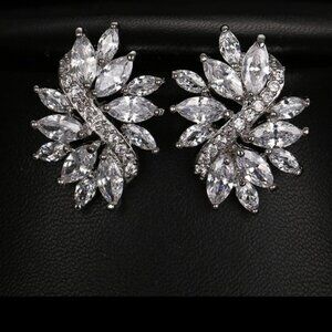 18K White Gold Swarovski Elements crystal Marquise Women's earrings
